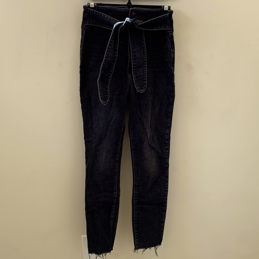 Abercrombie & Fitch Black Ultra High Rise Super Skinny Ankle Jeans Size 26/2r